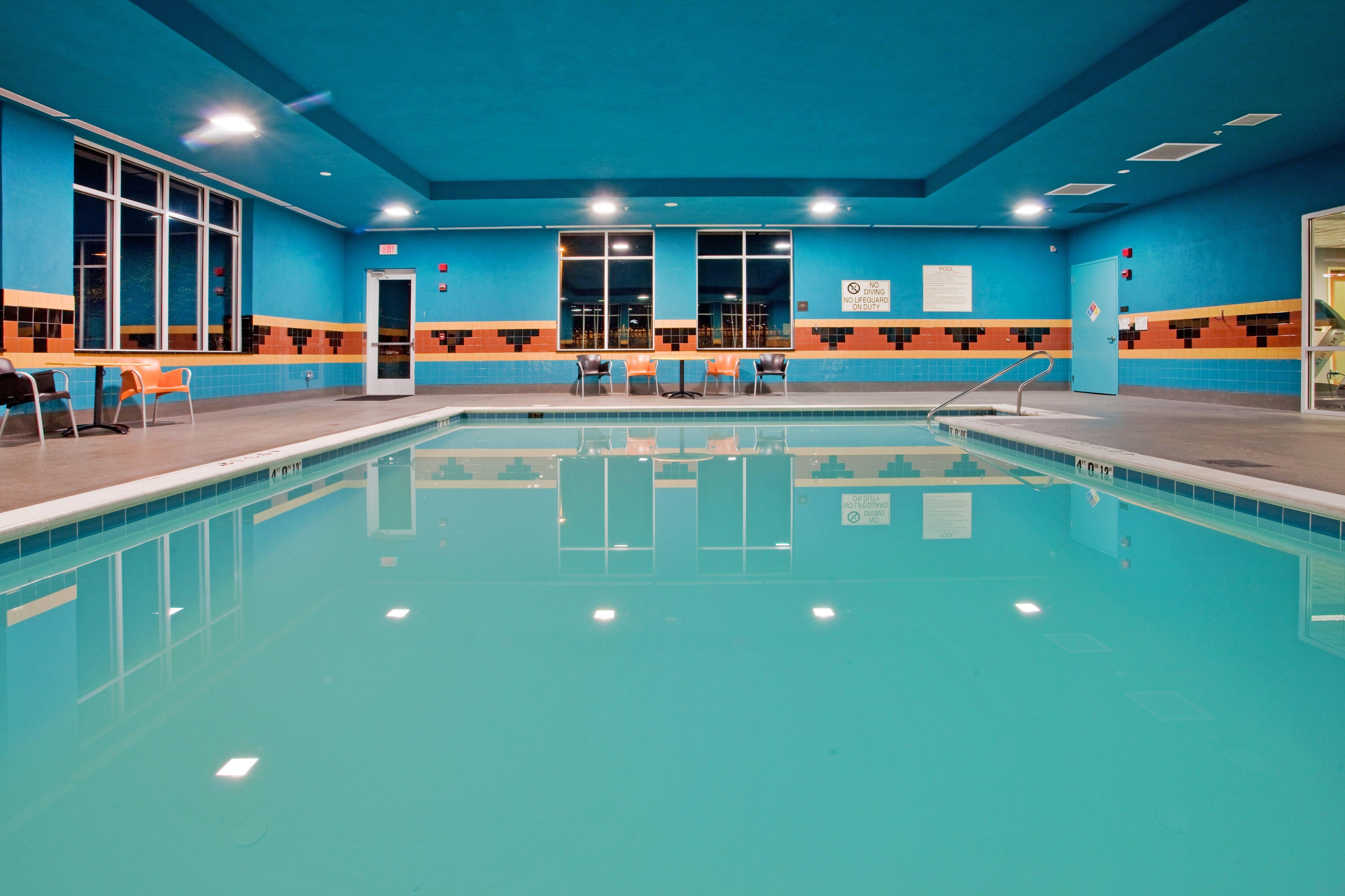 Holiday Inn Hotel & Suites Gateway By Ihg Williamsburg Exteriör bild