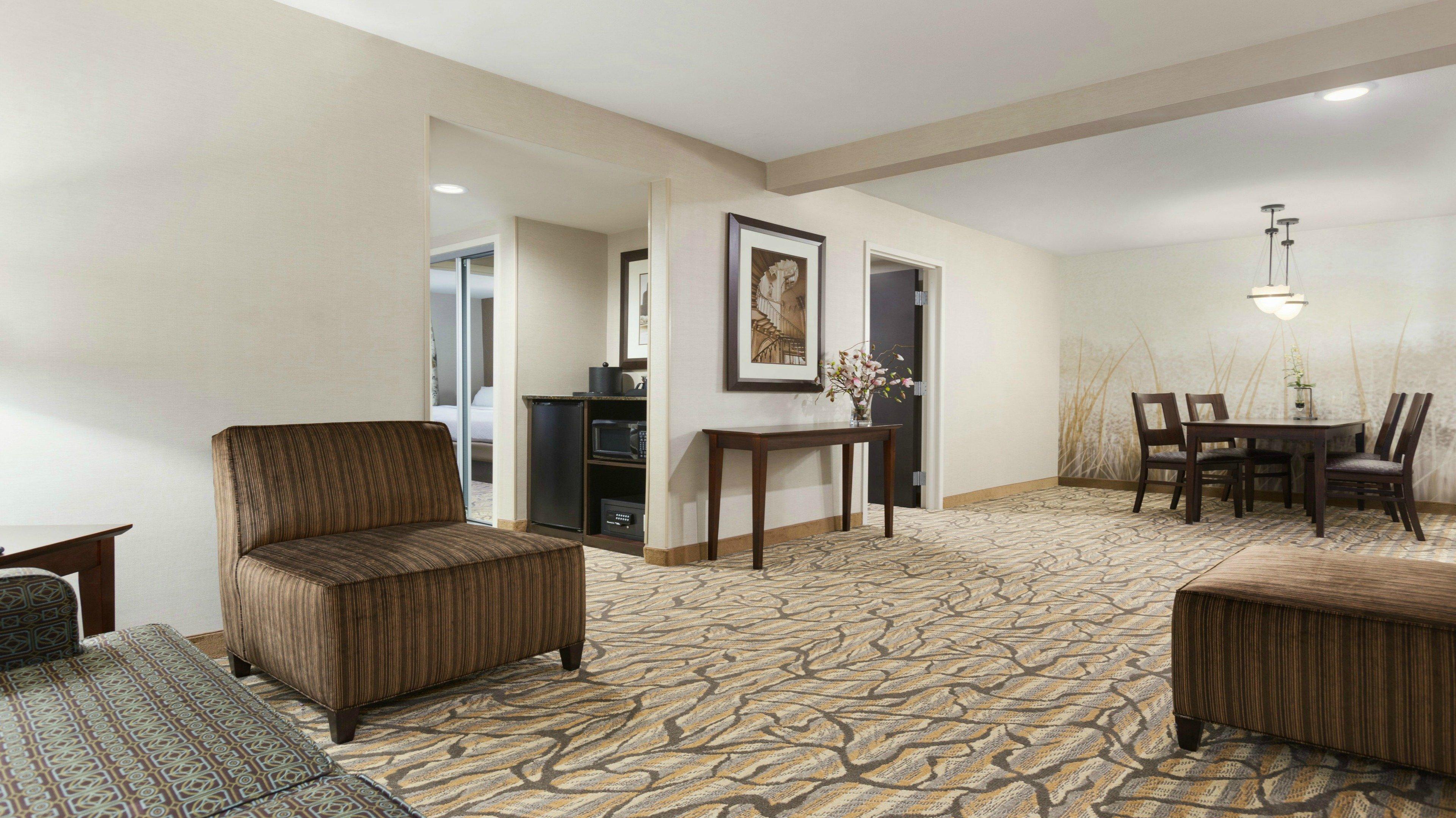 Holiday Inn Hotel & Suites Gateway By Ihg Williamsburg Exteriör bild